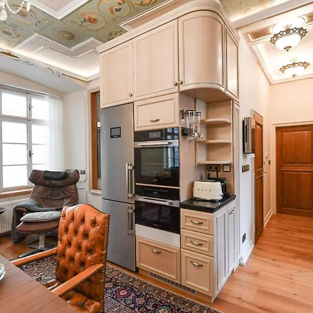 St Giles Sauna And Pool Table Apt Apartment Prague