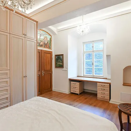 St Giles Sauna And Pool Table Apt Apartment Prague