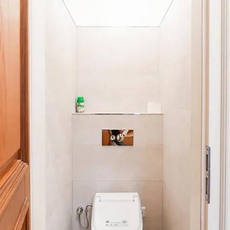 Apartment St Giles Sauna And Pool Table Apt Prague