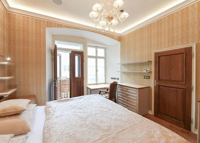St Giles Sauna And Pool Table Apartament Praga