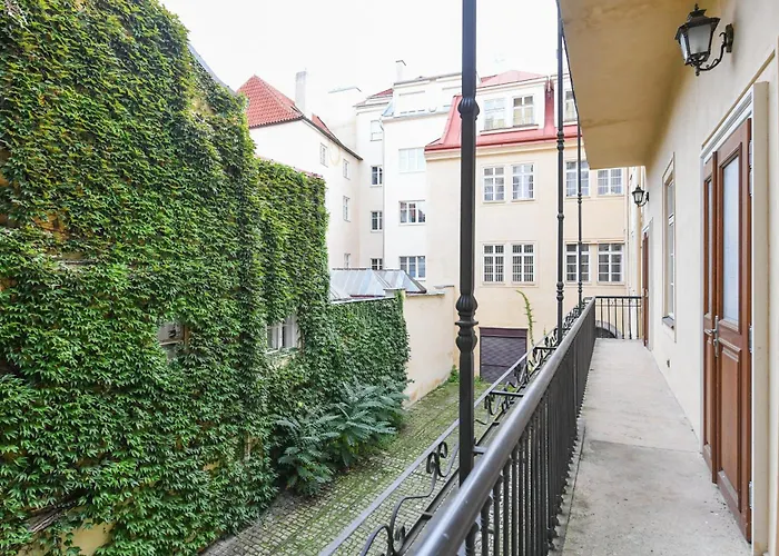 St Giles Sauna And Pool Table * Praga
